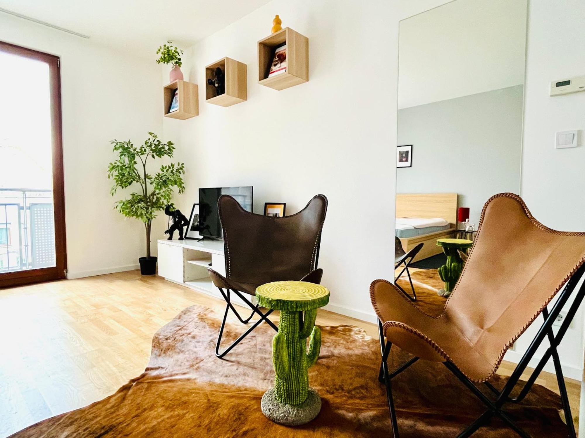 Bp-Est Cp Studio Budapest Exteriör bild